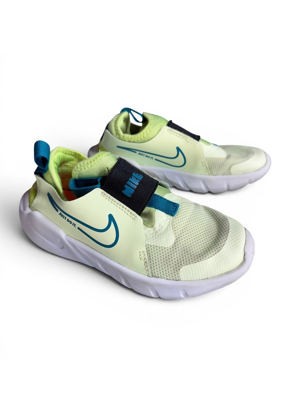Nike Flex Runner 2 Sneakers – Barely Bolt / Bright Spruce – Kids Size 11C